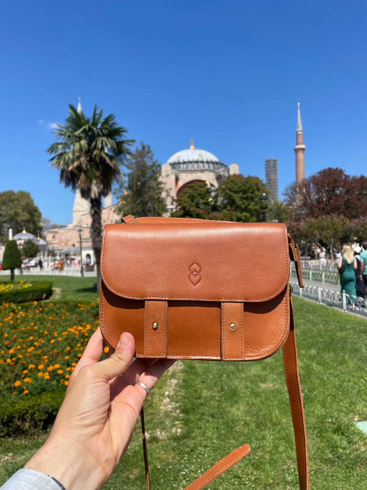 Safar Crossbody - Black
