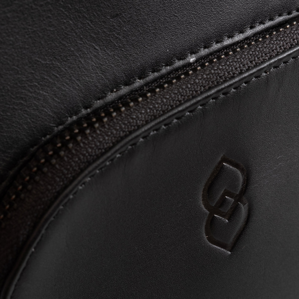 Lawza Sling Bag